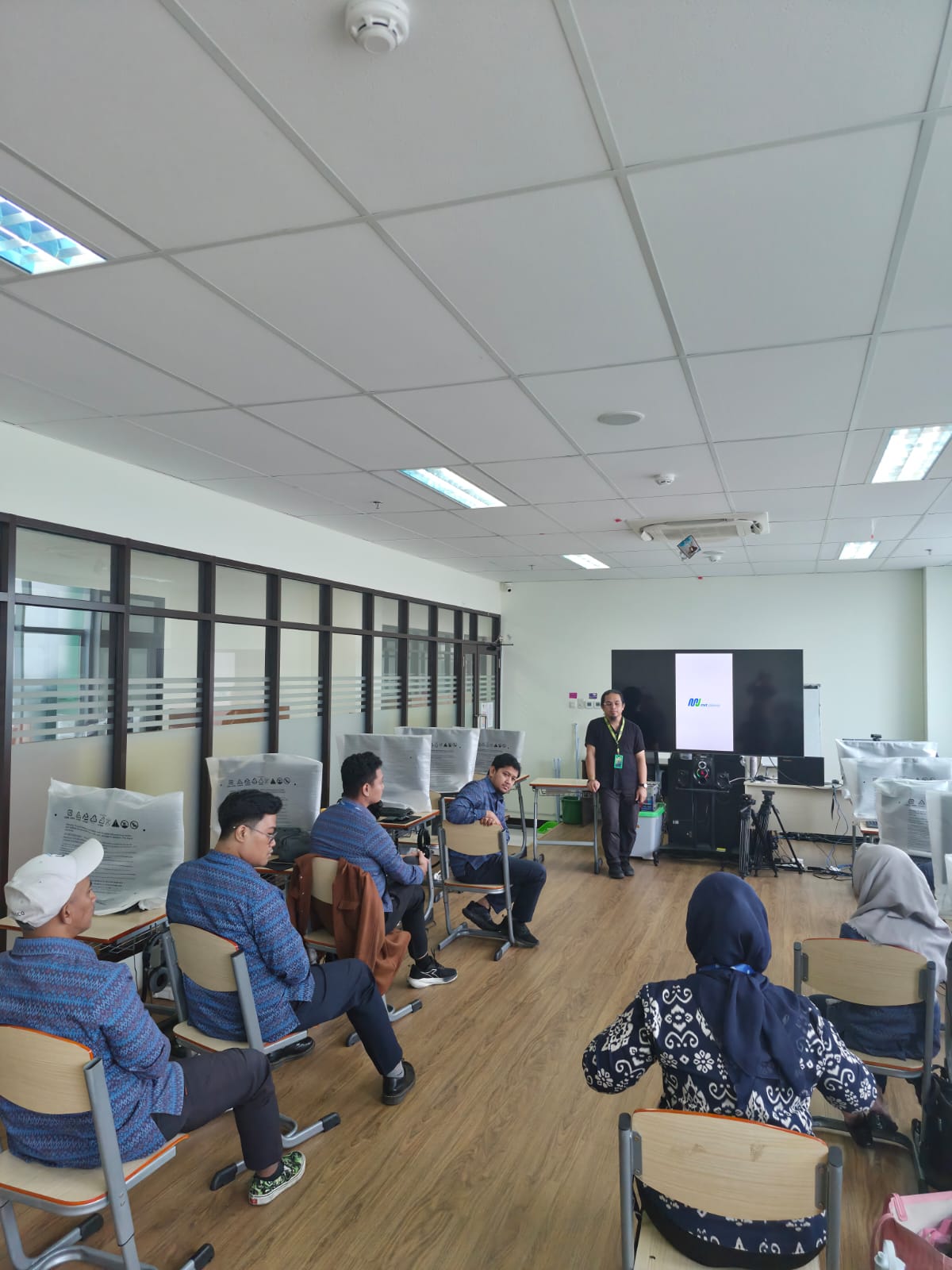 PPKD Jakarta Pusat dan PT Transjakarta Gelar Pelatihan Corporate Fotografi & Videografi